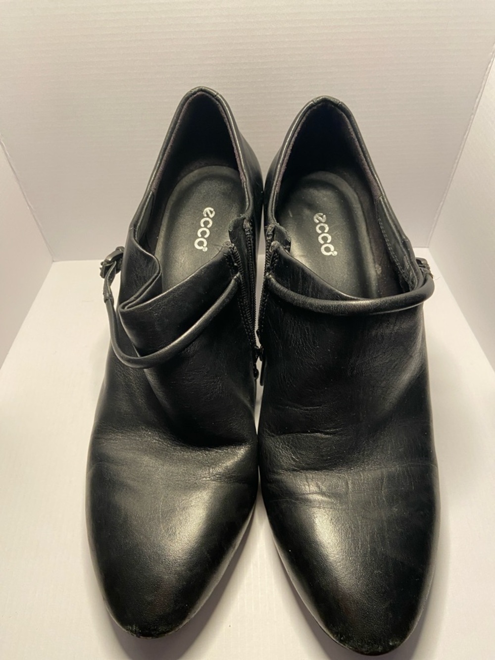 ECCO Black Leather Women's Slip-On Ankle Boot Heels